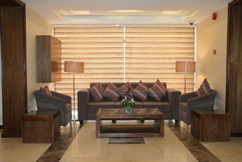 Al Raad Hotel Akaba Buitenkant foto