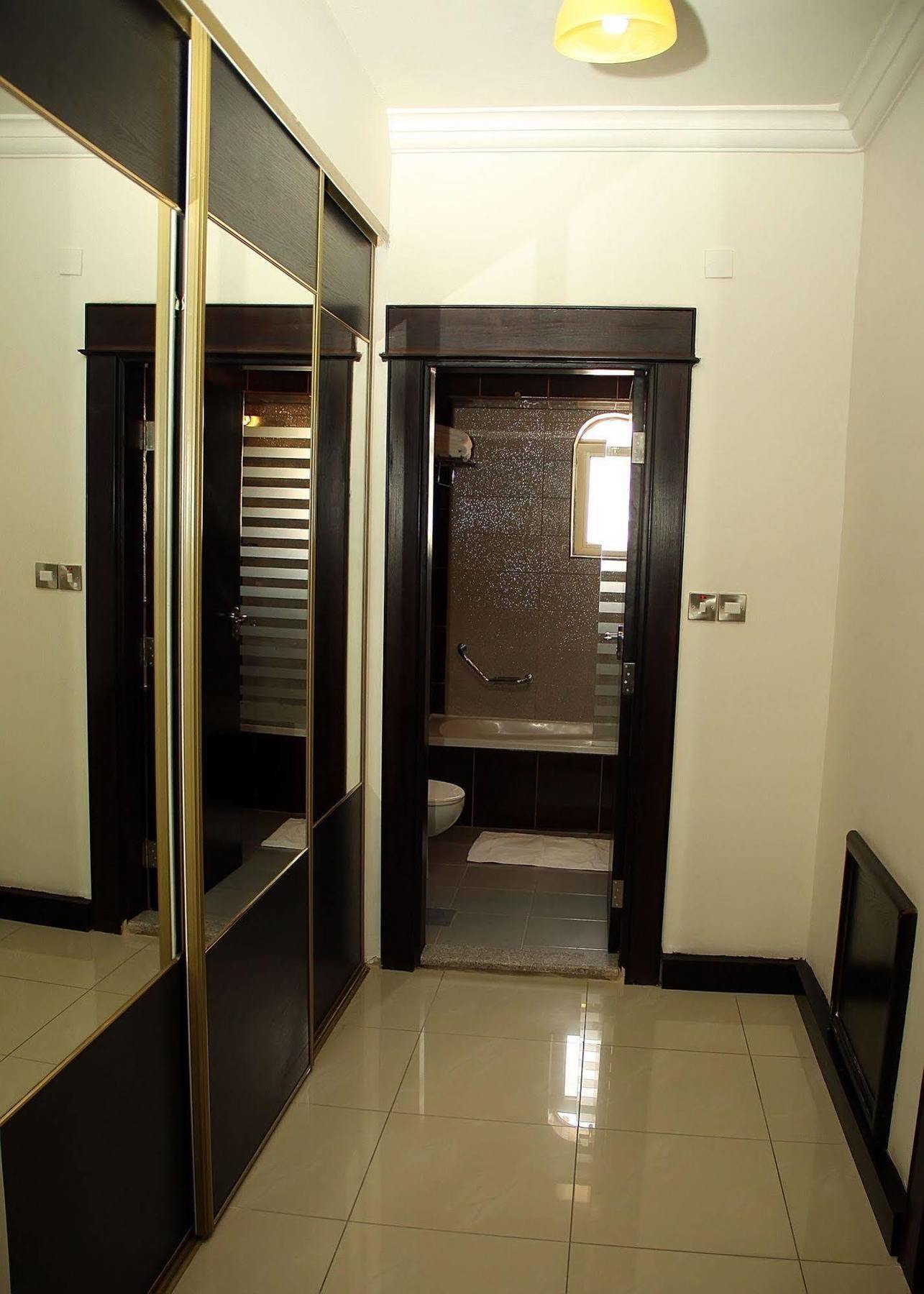 Al Raad Hotel Akaba Buitenkant foto