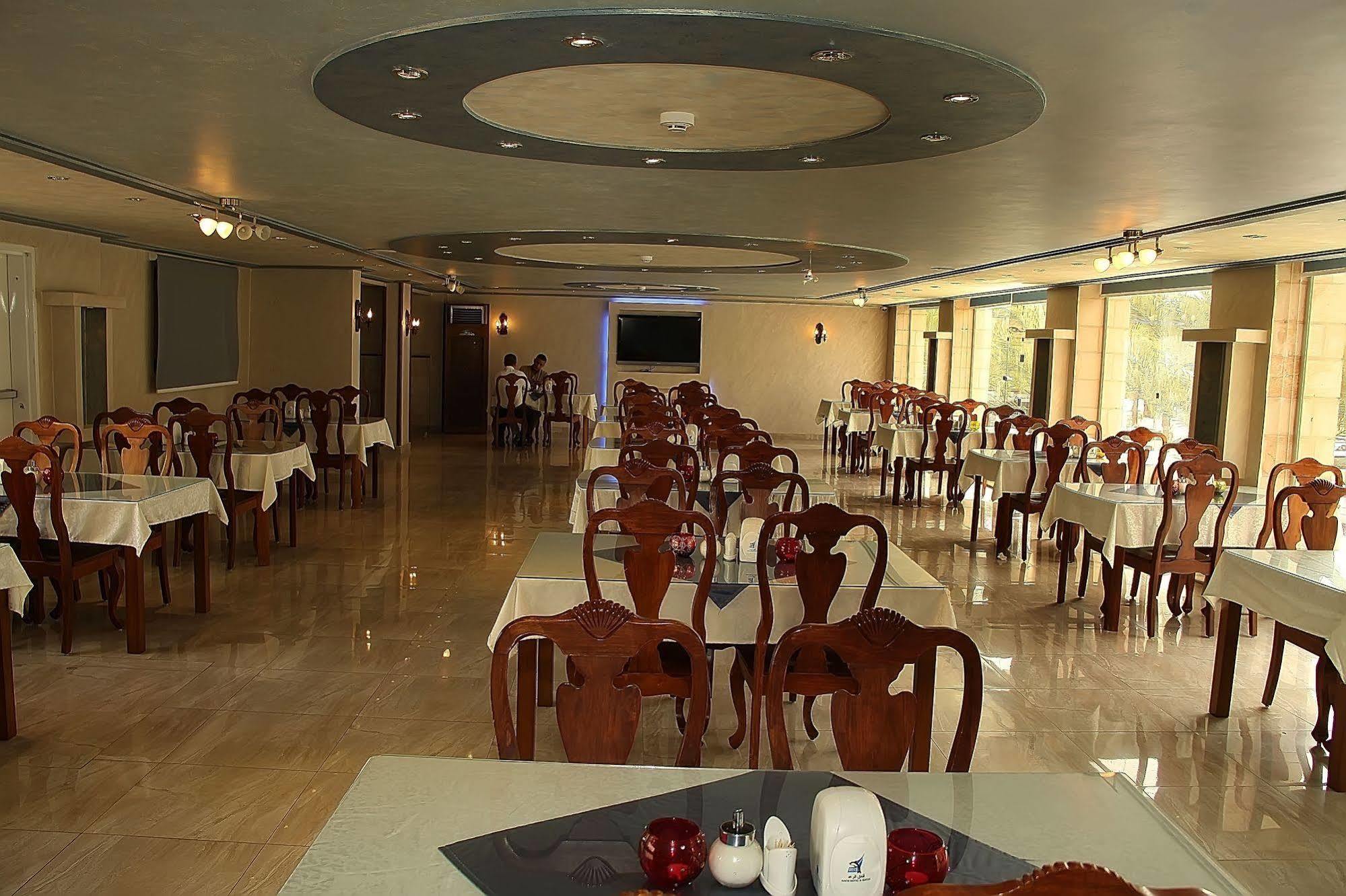Al Raad Hotel Akaba Buitenkant foto